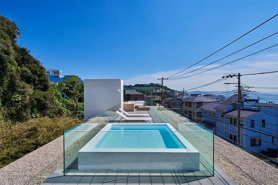 Shichirigahama01の屋上のスカイプールの写真